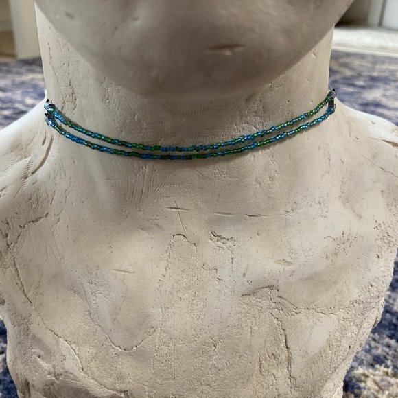 Bead and Wire Choker Necklace - blue and green beads - silver wire - Picture 6 of 9